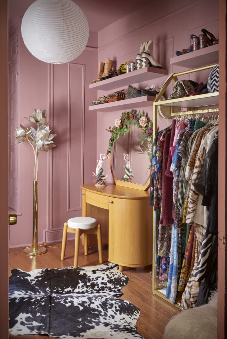 11 Stylish Walk-In Closet Ideas to Decorate and Organize Your Space ...